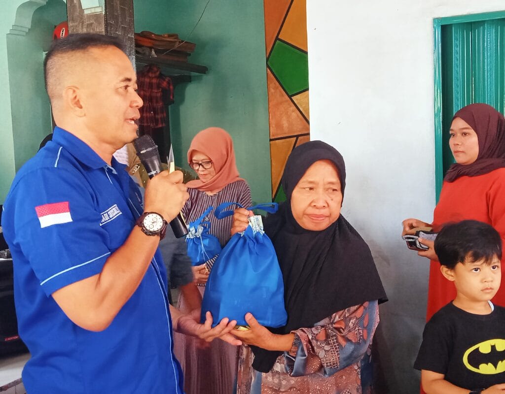 Hadi Sutrisno : Baksos Serentak, Bukti Demokrat Peduli dan Berbagi Bersama Rakyat.