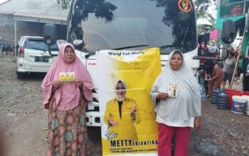 Hujan Tak Kunjung Turun, Teh Metty Golkar Kirim Bantuan Air Bersih ke Peloksok Rawan Kekeringan