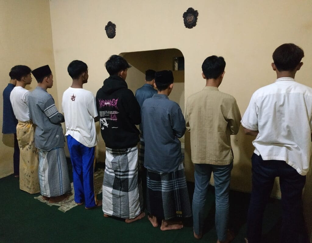 Remaja Saung Kubus Ikuti Kegiatan Praktek Kemandirian  dan Kepemimpinan.